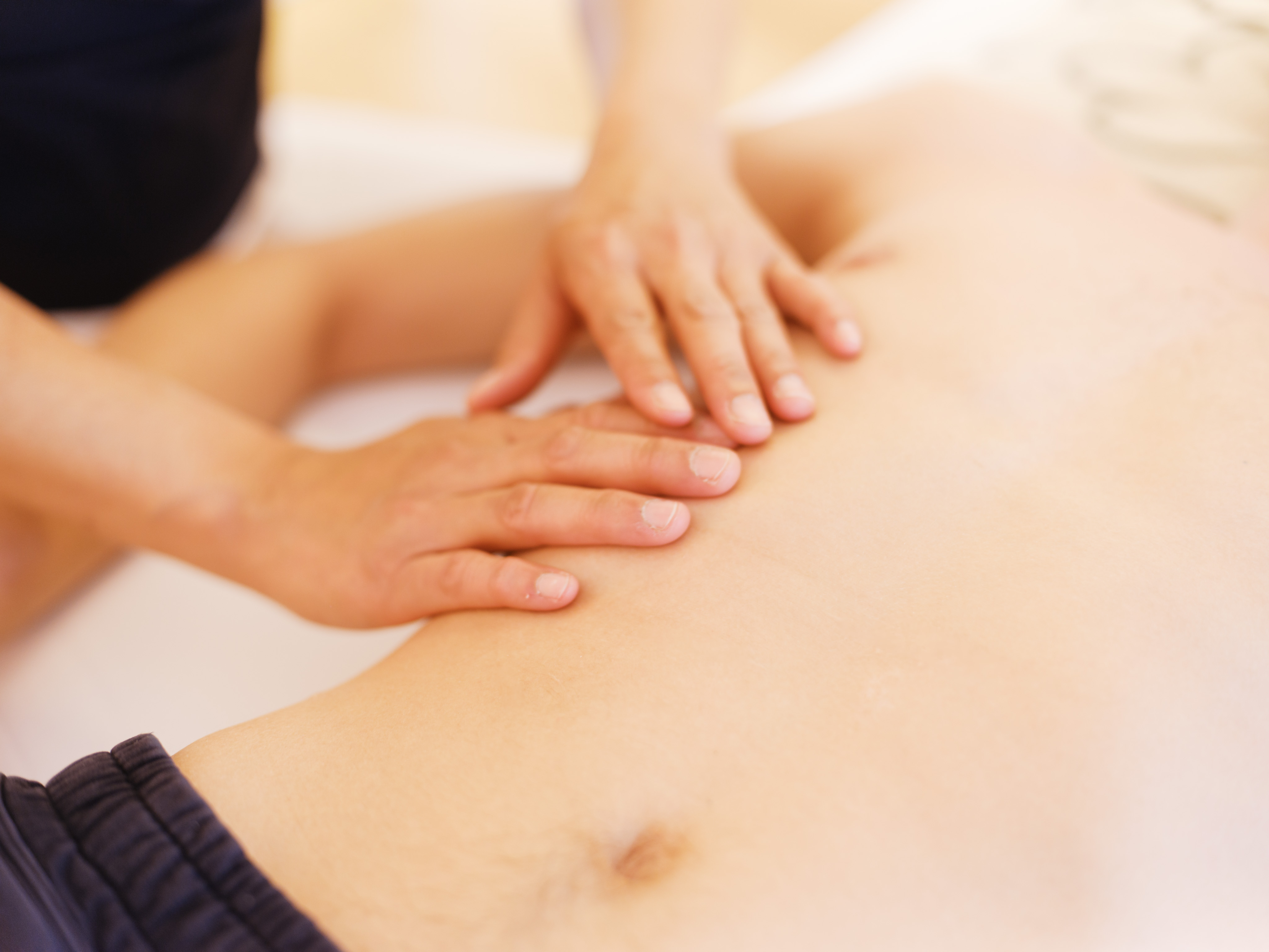 Professionelle Rolfing Therapie im Fascia & Skincare Atelier Bochum Rolfing Behandlung in Bochum - Strukturelle Integration durch zertifizierte Rolfer